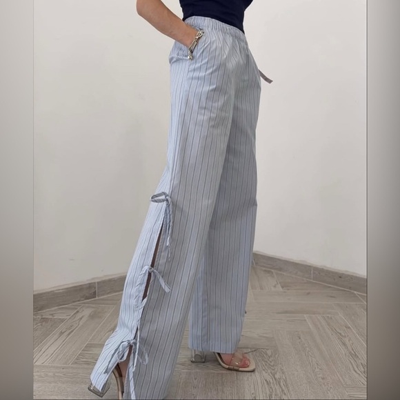 wild fable Pants - NWOT Wild Fable Blue Striped Pants With Bows